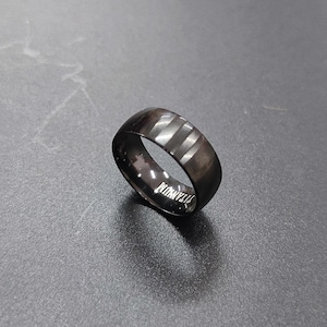 Simple Black Ring