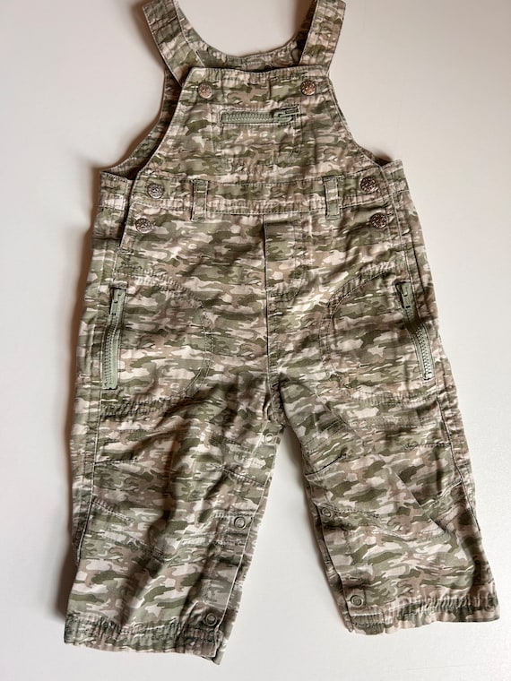 6-9 mo- Army Camouflage Overalls- Vintage Baby Ca… - image 2