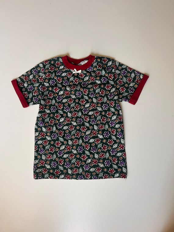 Kids 8/10 Med- Vintage Floral Kids Tshirt- 80’s 90