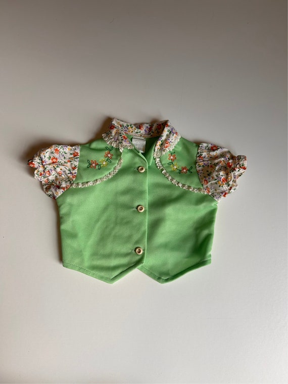 24 mo- Green Floral 70’s Top- Vintage Green Floral