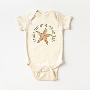 Beach Baby Onesie / Beach Baby Bodysuit / Starfish Baby Tee / Beach Baby Gift / Beach Baby Announcement / Florida Baby / Shell Baby Shirt