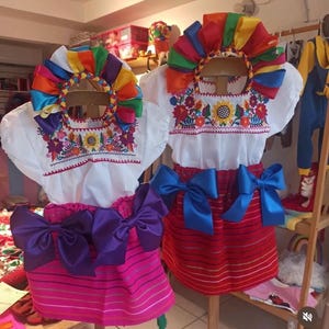 Mexican Crop top Traje de bebe/Baby girl mexican dress / Sarape outfit for baby/ fiesta uno set/ baby bloomers/ mexican dress for baby girl/