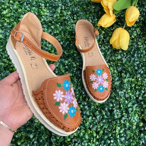 Sandalias huarache bordadas/ huarache mexicano para mujer/ sandalias mexico/sandalias huarache mujer/