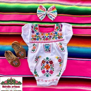 Mexican bodysuit for girl/Mexican baby set/Mexican girl clothing set/Cinco de mayo baby set/Mexican dress for embroidered baby