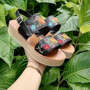 Floral Embroidered Leather Huarache Sandals: Mexican Handmade Shoes