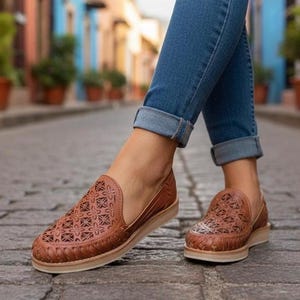 Sandalias Huarache con acabado rosa/Huarache cafe/Sandalias de piel con acabado/Sandalias mexicanas para mujer/Zapatos huarache para mujer/