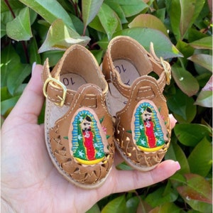 huaraches Virgen de Guadalupe//Sandalia huaraches para bebés y niños pequeños/Huaraches para bebe//Zapatos para niñas/huaraches mexicanos