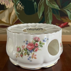 Royal Albert „Moss Rose“ Teekannenwärmer, Knochenporzellan, früher geliebt und verwendet, verblasster Goldrand, hergestellt in England