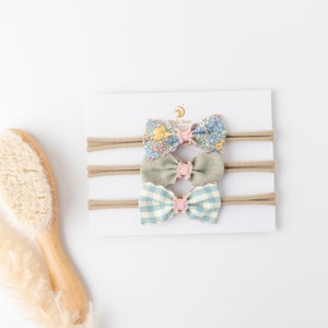 Bandeau avec noeuds pour bébé, cadeau nouveau-né fille, noeuds de bandeau pour bébé fille, noeud supérieur pour bébé, noeuds pour enfants cheveux fins, noeuds pour cheveux de bambin, cadeau de baby shower