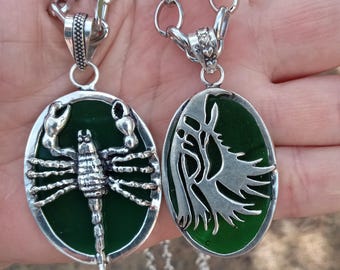 Emerald Green Scorpion and Feathers Stained-Glass Pendant Necklaces Sturdy Stainless Chain 837