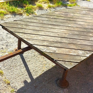 Duży oryginalny wózek przemysłowy z XX wieku 2600 mm x 1115 mm x 400 mm