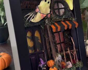 ハロウィンのミニチュアシャドーボックス、不気味な幽霊のジオラマ