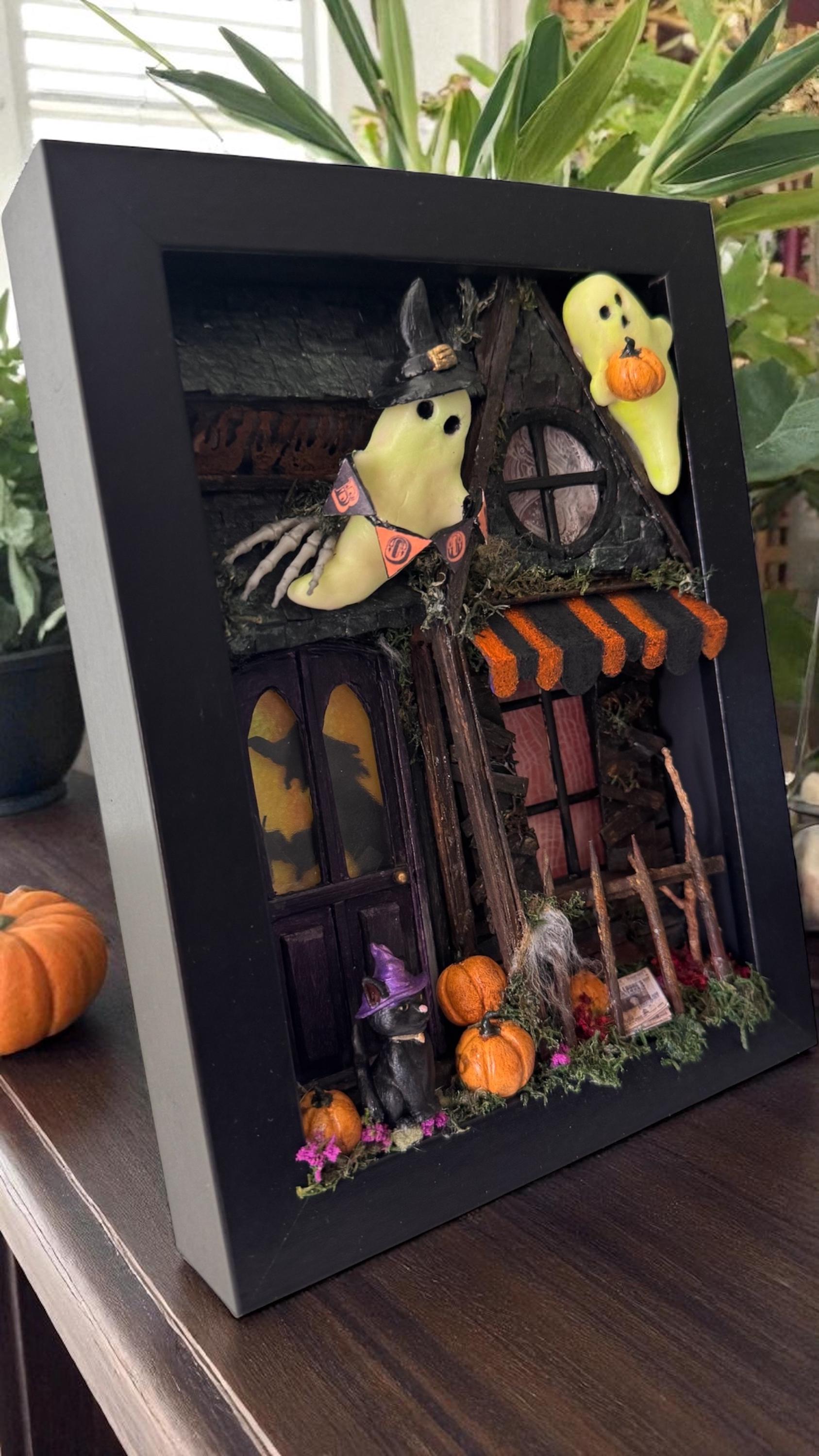 ハロウィンのミニチュアシャドーボックス、不気味な幽霊のジオラマ