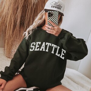 Seattle Crewneck Seattle Sweatshirt, Seattle Washington Sweatshirt, Vintage Seattle Sweatshirt, Seattle Sweater Seattle Gift Seattle Green
