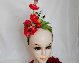 Fascinator with poppy flowers