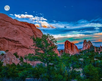 Garden of the Gods Print: Pikes Peak, Colorado Springs Wall Art