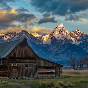 Historic barn in the Tetons, sunrise in Wyoming, Tetons canvas, Teton National park, Grand Tetons photography, Moulton barn