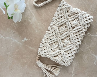 Van Caro Handwoven Cotton Straw Shoulder Bag Crochet Tassel Beach Bohemian Purse for Women Macrame Bag Woven Shoulder Bag for Women Macrame