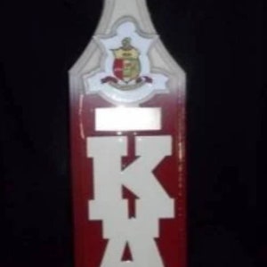 Trofeum z drewna duchowego Kappa Alpha Psi