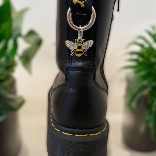 Boot / Shoe Bee Charms (Pair)