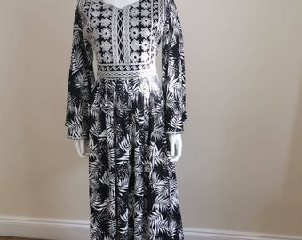 Maxi black and white maxi  large size maxi Afghani dress Arab clothe European