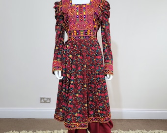 Afghan women two piece suit four size available small medium large XL  you can order  before buying  check measurement in photos please