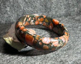 Natural Nanhong Agate Hard Bangle