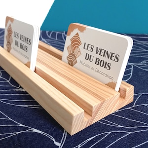 Présentoir en frêne pour carte de visite - 2 tailles au choix