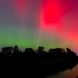 Aurora Borealis Greeting Card – Northern Lights Photography – Nature Lover Gift – Celestial Art Card – Blank Inside