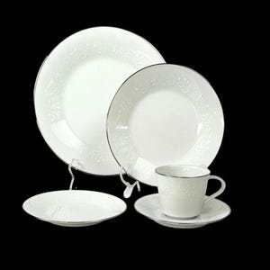 Vintage Noritake Reina Dinnerware – 5pc Platinum Trim Porcelain Set