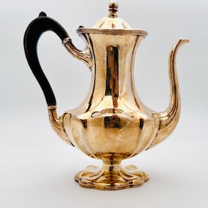 Elegant Vintage Silver-Plated Coffee Teapot with Carved Black Handle - Faceted Body - Art Deco Style - Early 20th Century Tea Service