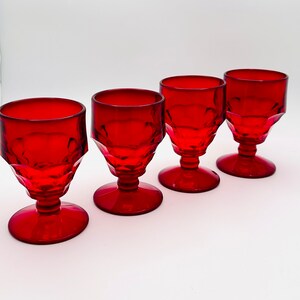 A. Vintage Viking Ruby Red Georgian Footed Tumbler 5 1/8" - Set of 4 - 9 oz Red Honeycomb Glassware - Mid Century Retro Cocktail Barware