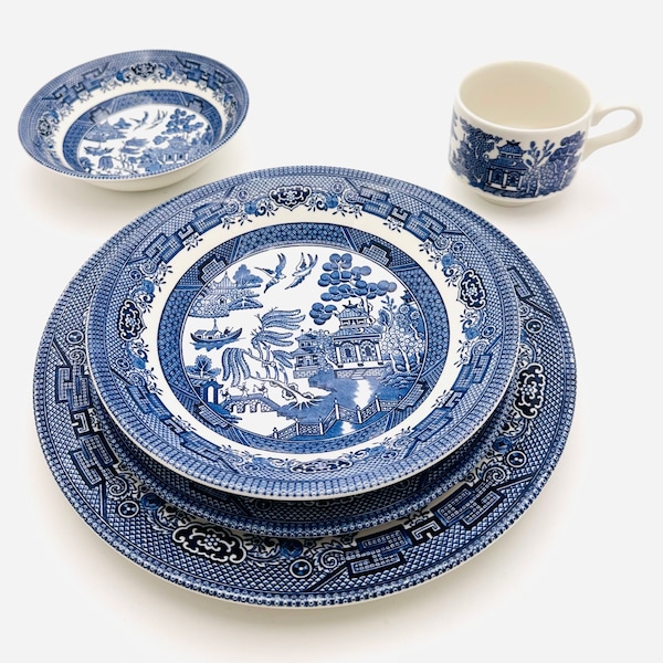 Vintage Churchill England Blue Willow 10 pc Dinnerware Collection - 5 pc Place Settings - 1990s Fine English Porcelain