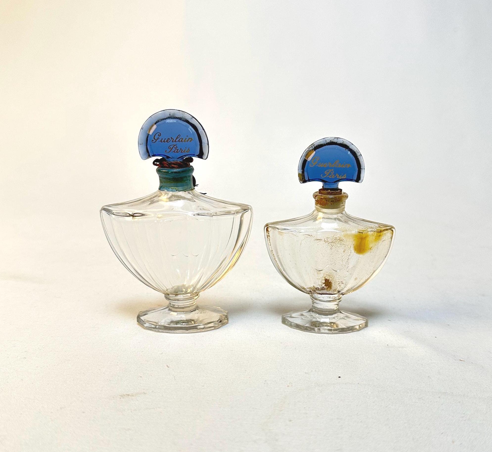 トップス VINTAGE PERFUME SMELL WAFFLE TOP Vintage Perfume Bottle with Fan Top Ground Stopper (Crystal