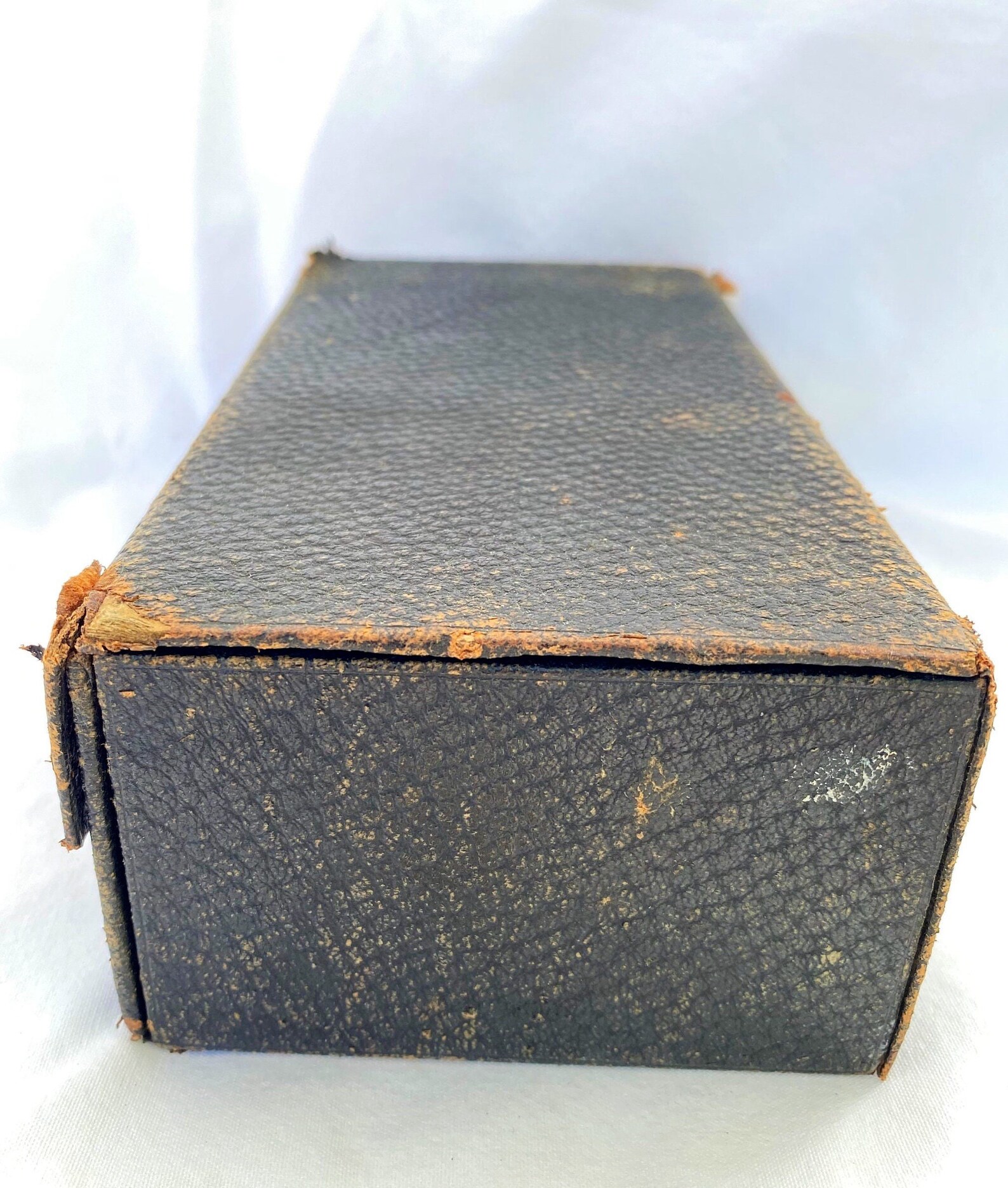 Antique Clay Poker Chips With Leather Case Etsy