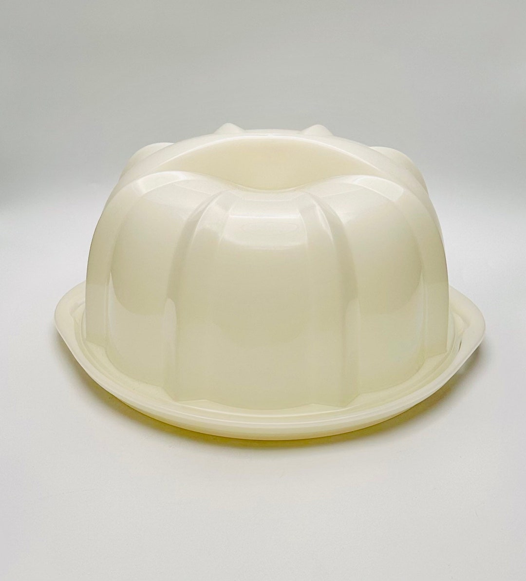 Nordic Ware Vintage Bundt Cake Keeper, Travel Carrier Container, Twist Top, Like New Etsy