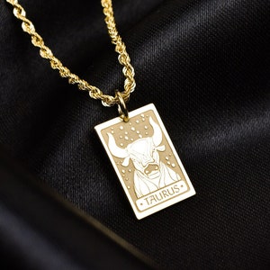 Pendentif carte de tarot taureau en or 14 carats, collier signe du zodiaque, médaille or taureau, bijoux signe taureau, collier pièce en or taureau, cadeau taureau