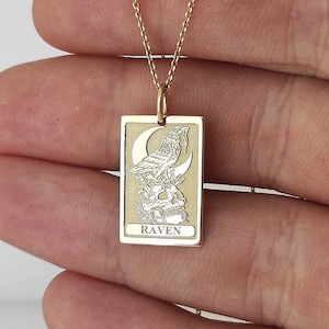 14K Solid Gold Raven Tarot Karte, Gold Rechteck Raben Schädel Halskette, personalisierter spiritueller Krähenvogel Tarot Karte Schmuck, spirituelles Geschenk