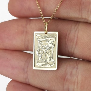 14K massief gouden aandenken Mori tarotkaart ketting, gouden rechthoek schedel hanger, gepersonaliseerd symbolisch cadeau, aandenken Mori tarotkaart cadeau