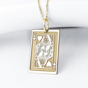 Ciondolo a forma di carta da gioco della Regina di Cuori in oro massiccio 14 carati, grazioso ciondolo da donna a forma di carta da gioco della Regina di Cuori, collana a strati con carta da gioco della Regina di Cuori in oro, collana importante in oro