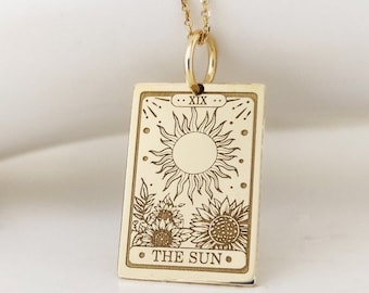 14K Real Solid Gold Sun Tarot Card Necklace, The Sun Tarot Card Disc Pendant, Dainty Tarot Card Deck Charm, 14K Gold Witch Tarot Card Gift