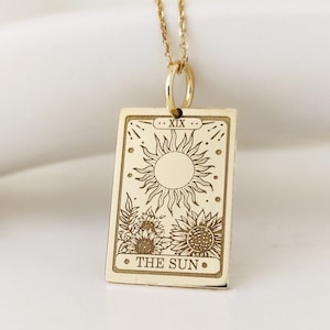 Collana con carta dei tarocchi del sole in oro massiccio 14K, ciondolo con disco della carta dei tarocchi del sole, grazioso ciondolo con mazzo di carte dei tarocchi, regalo con carta dei tarocchi della strega in oro 14K