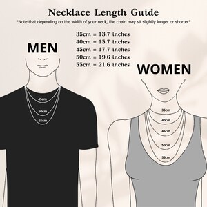 Peut inclure: Un guide de longueur de collier illustr&eacute; montrant deux silhouettes portant des cha&icirc;nes de diff&eacute;rentes tailles. Le texte indique Necklace Length Guide, MEN, WOMEN, et un tableau de conversion de 35cm &agrave; 55cm, soit 13,7 &agrave; 21,6 pouces.