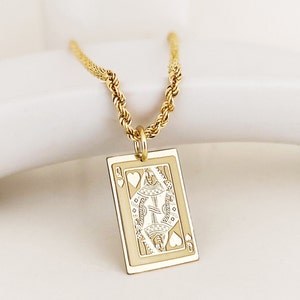 Queen of Hearts 14K Gold Pendant Necklace