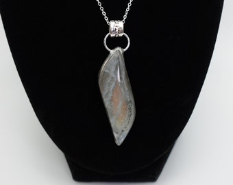 Labradorite Leaf Necklace - Sterling Silver Necklace - Labradorite Pendant - Healing Gemstone