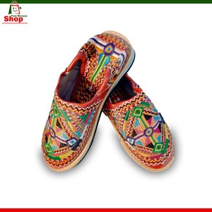 Moroccan Berber Slipper Traditional Babouche Leather Handmade For Womens, babouches, Amazigh leather loafers, women's goatskin mules
