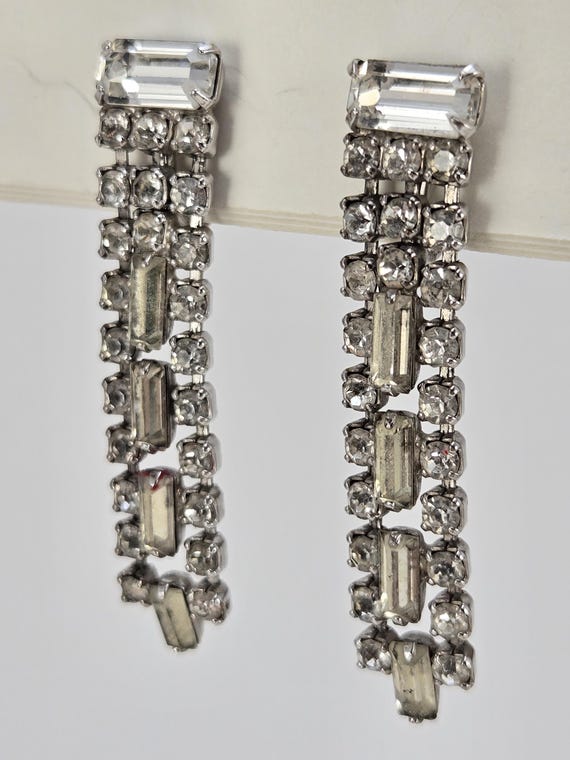 VTG Clear Rhinestone Screwback Dangle Earrings. 1… - image 1