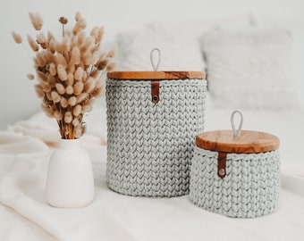 Baskets with wooden lid/bathroom set/basket crocheted/storage/decorative baskets