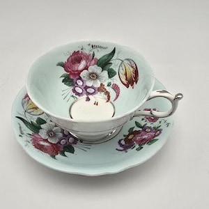 Paragon Double Warrant Fine English Bone China Teacup and Saucer #A 161-1