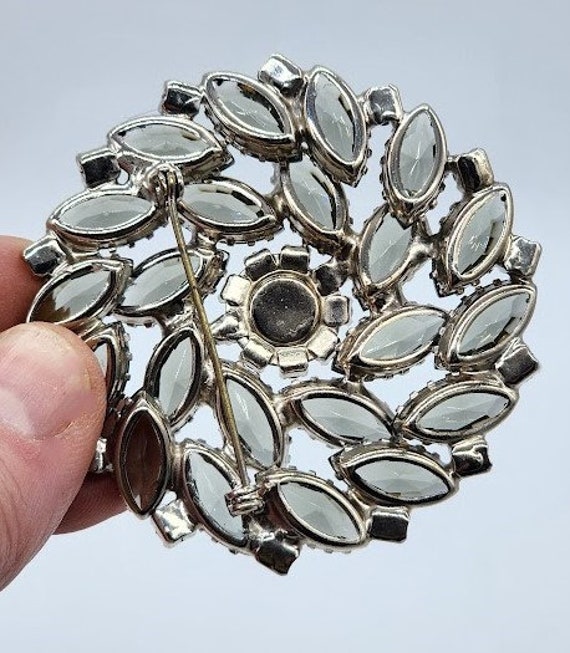 Vintage Smoky Gray and Clear Rhinestone Brooch in… - image 5